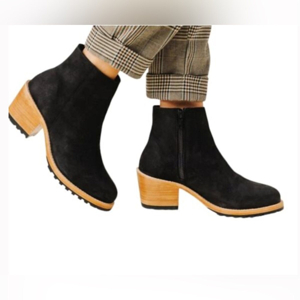Portland Patina women leather‎ booties size 5.5